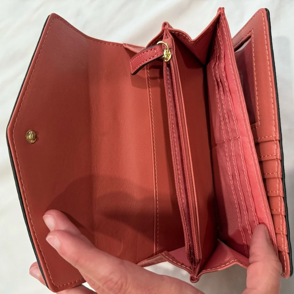 Liz Claiborne Classic Coral Wallet - Picture 3 of 3